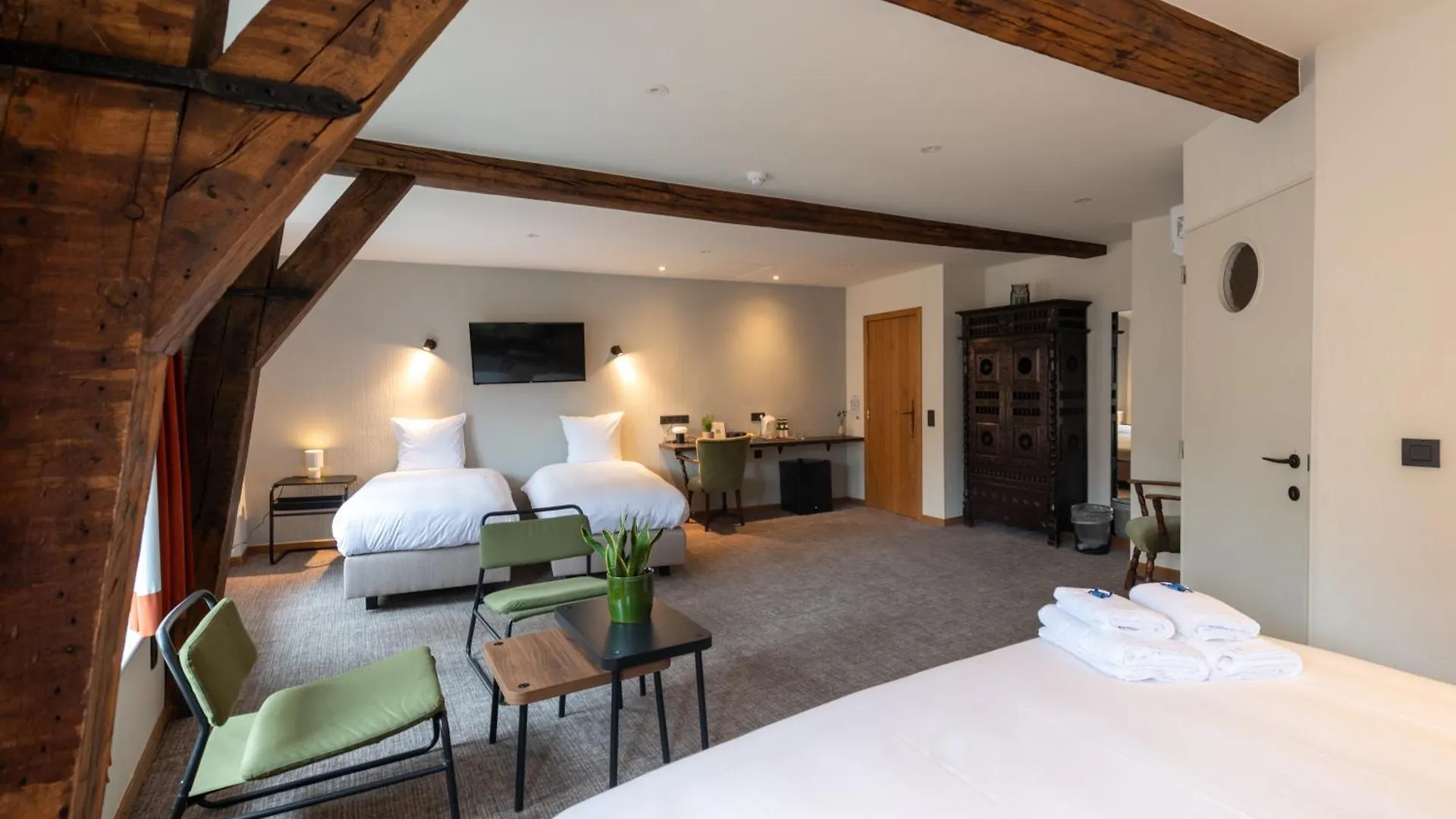 ברוז' Hotel Lucca בלגיה