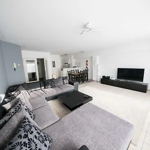 Renovated In Center , Anvers Belgique