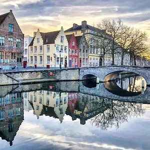 Hotel Adornes, Brujas